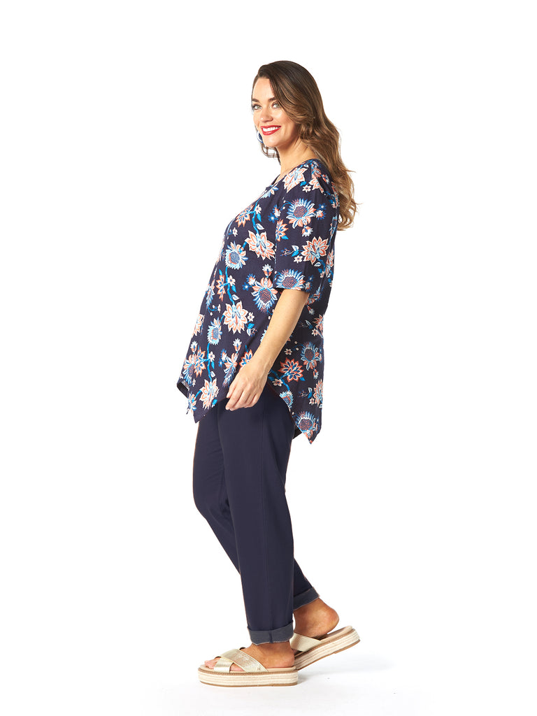 DESERT SANDS PRINT TOP NAVY